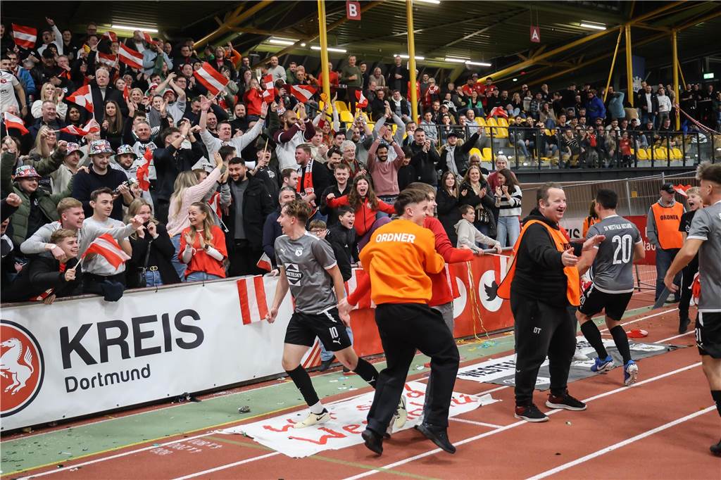 Die besten Fotos vom ersten Endrundentag der Dortmunder Hallenstadtmeisterschaft.