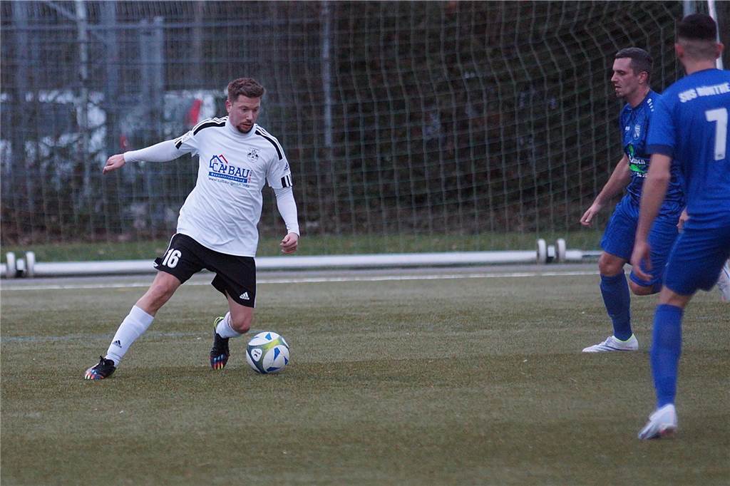 Die besten Fotos vom Fußball-Wochenende.