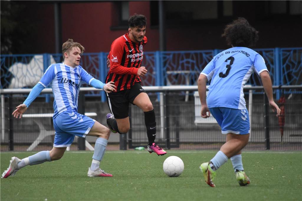 Die besten Fotos vom Fußball-Wochenende.