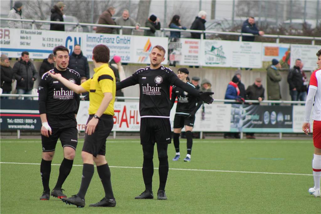 Die besten Fotos vom Fußball-Wochenende.