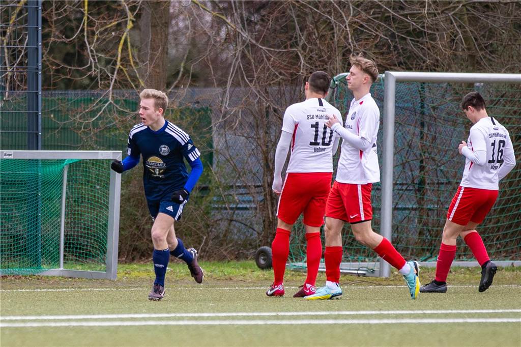Die besten Fotos vom Fußball-Wochenende.