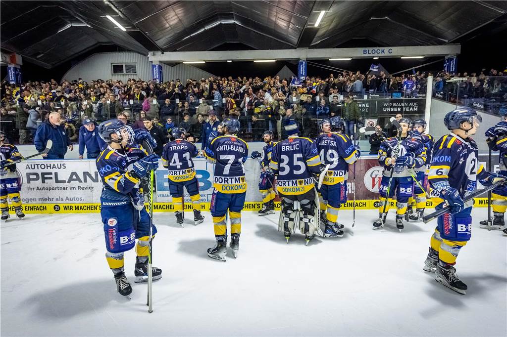 Die besten Fotos vom Showdown der Eisadler Dortmund gegen die Ratinger Ice Aliens.