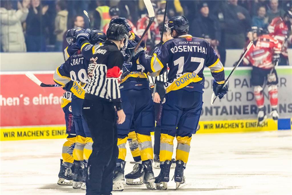 Die besten Fotos vom Showdown der Eisadler Dortmund gegen die Ratinger Ice Aliens.