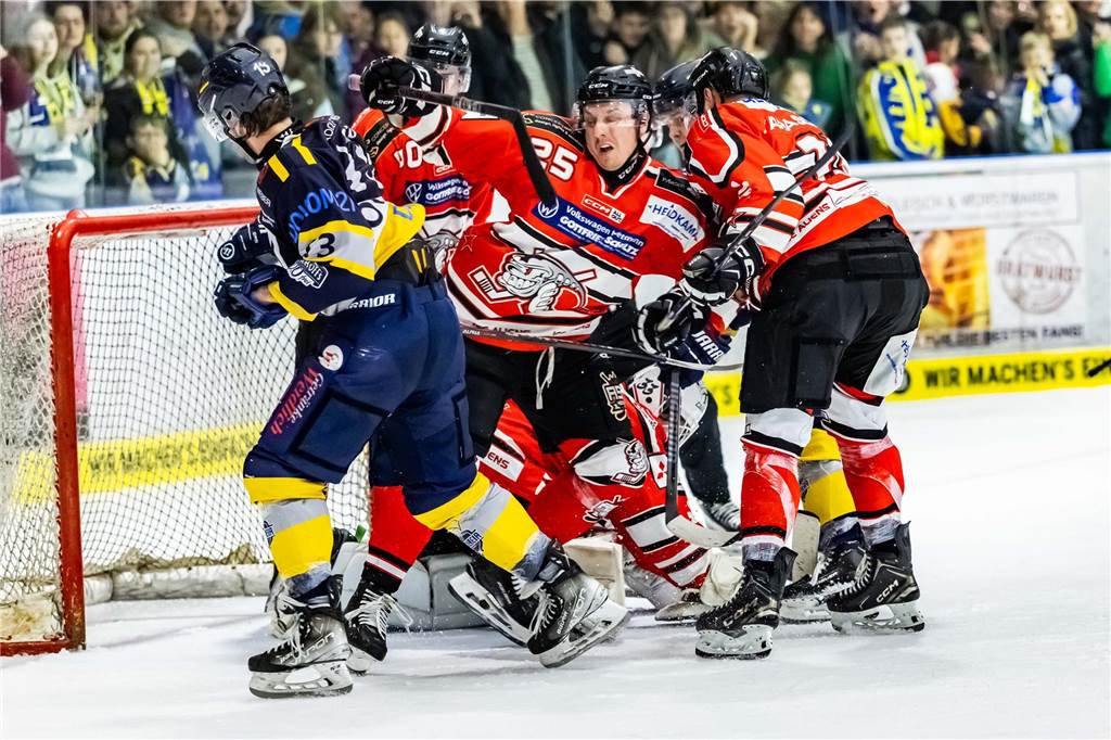 Die besten Fotos vom Showdown der Eisadler Dortmund gegen die Ratinger Ice Aliens.