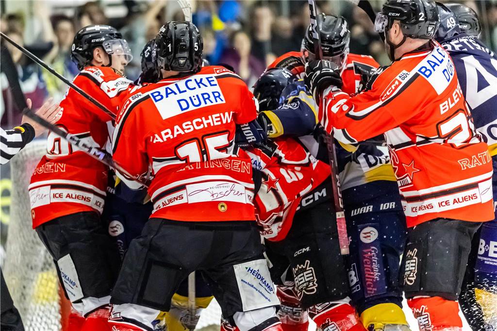 Die besten Fotos vom Showdown der Eisadler Dortmund gegen die Ratinger Ice Aliens.