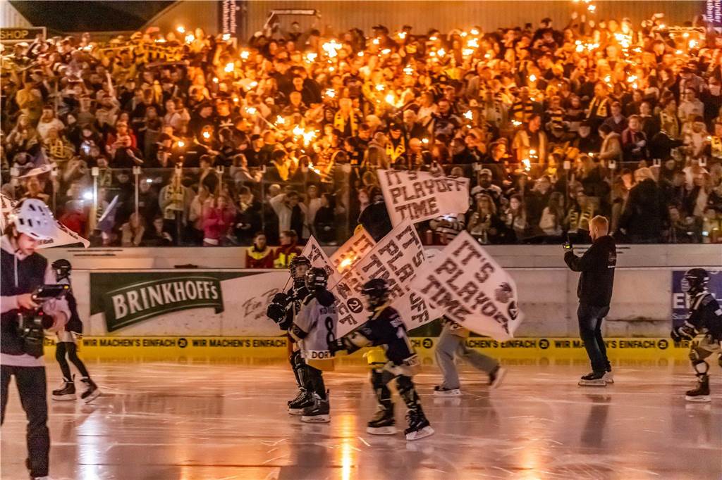 Die besten Fotos vom Showdown der Eisadler Dortmund gegen die Ratinger Ice Aliens.