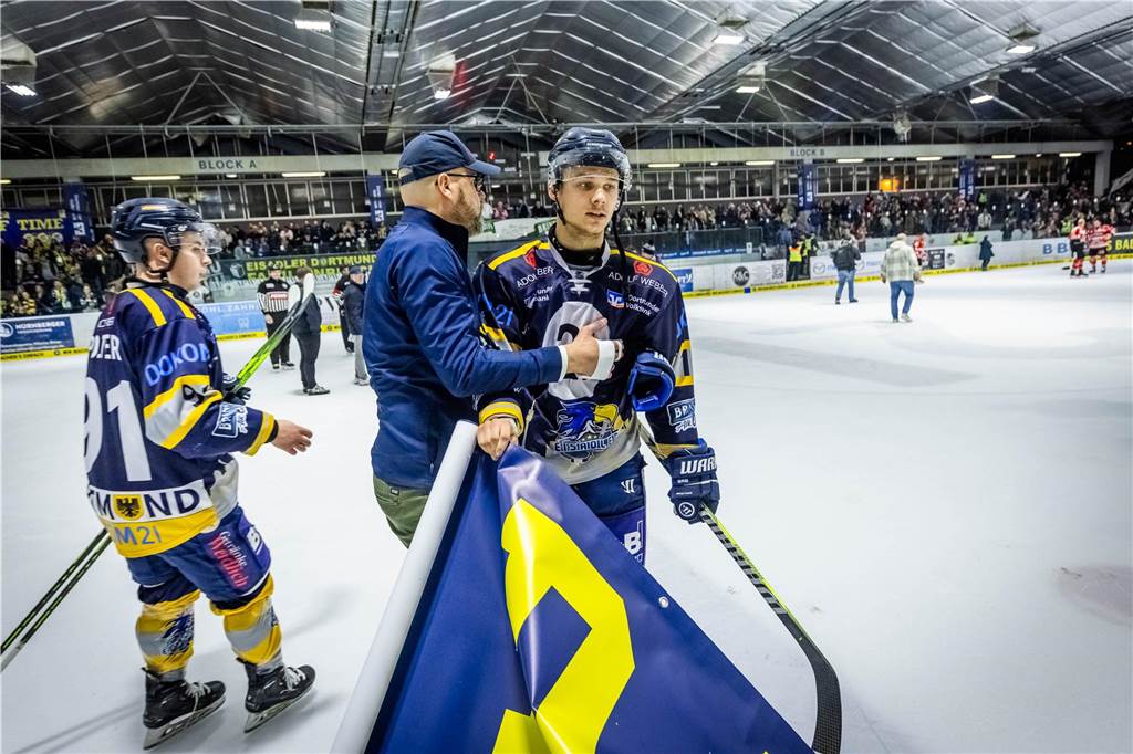 Die besten Fotos vom Showdown der Eisadler Dortmund gegen die Ratinger Ice Aliens.