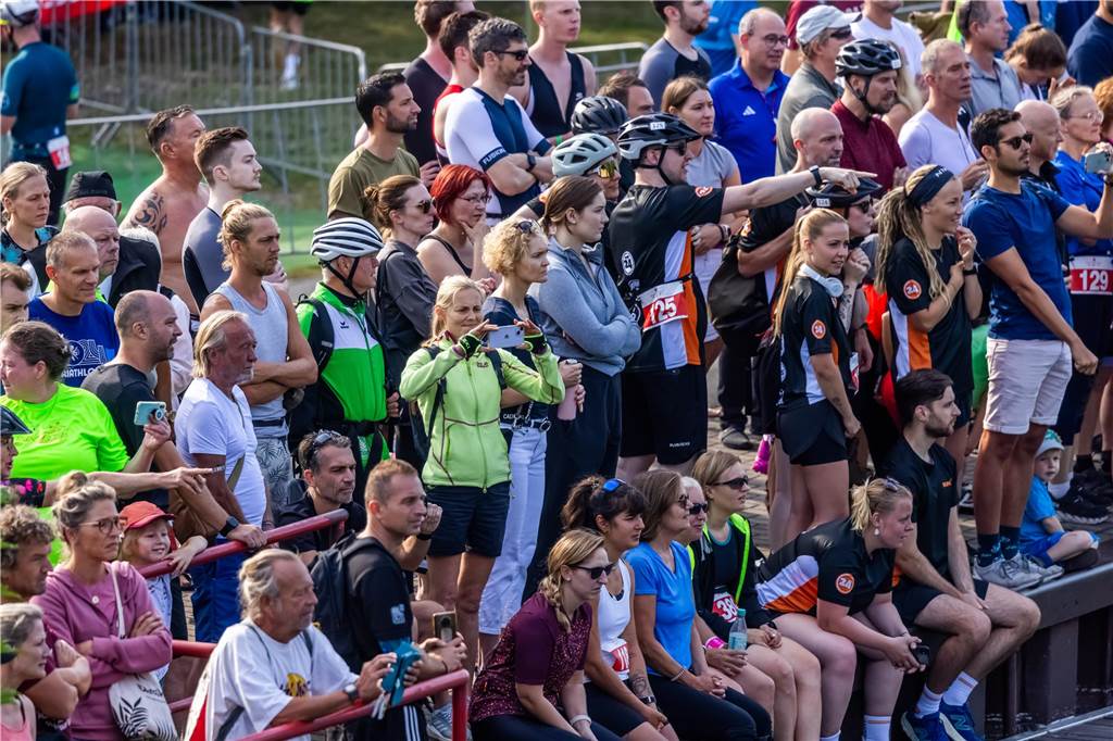 Die besten Fotos vom Triathlon in Dortmund 2024. 