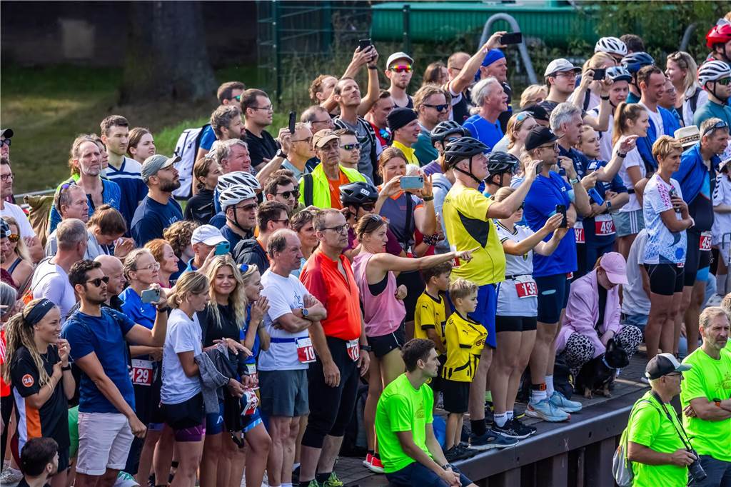 Die besten Fotos vom Triathlon in Dortmund 2024. 