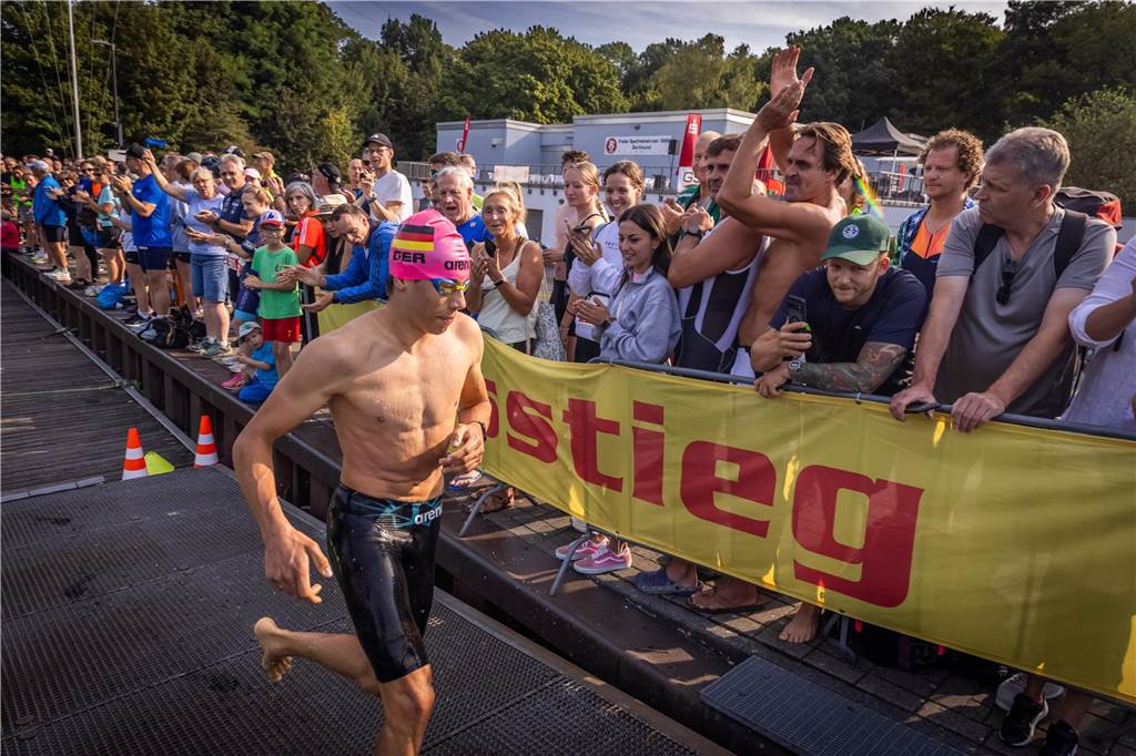 Die besten Fotos vom Triathlon in Dortmund 2024. 