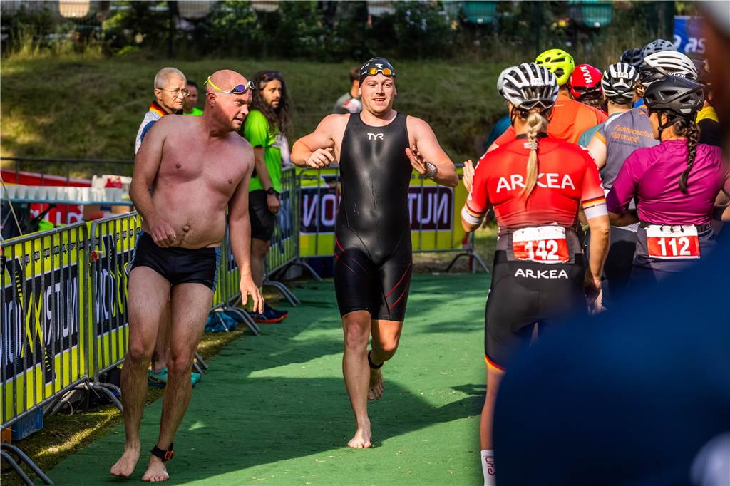 Die besten Fotos vom Triathlon in Dortmund 2024. 