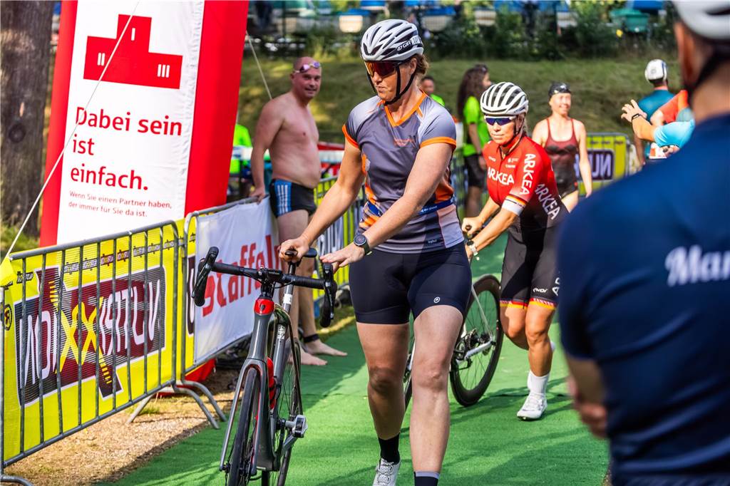 Die besten Fotos vom Triathlon in Dortmund 2024. 