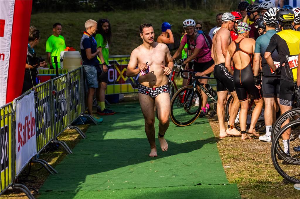 Die besten Fotos vom Triathlon in Dortmund 2024. 