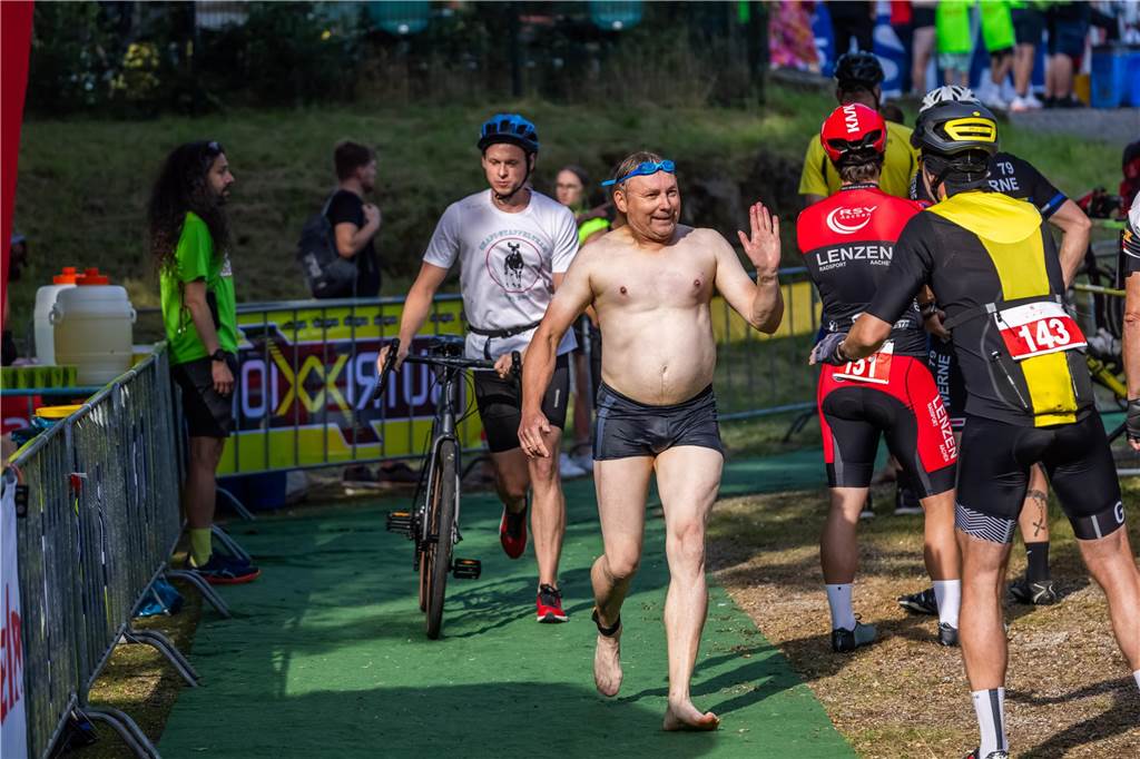 Die besten Fotos vom Triathlon in Dortmund 2024. 