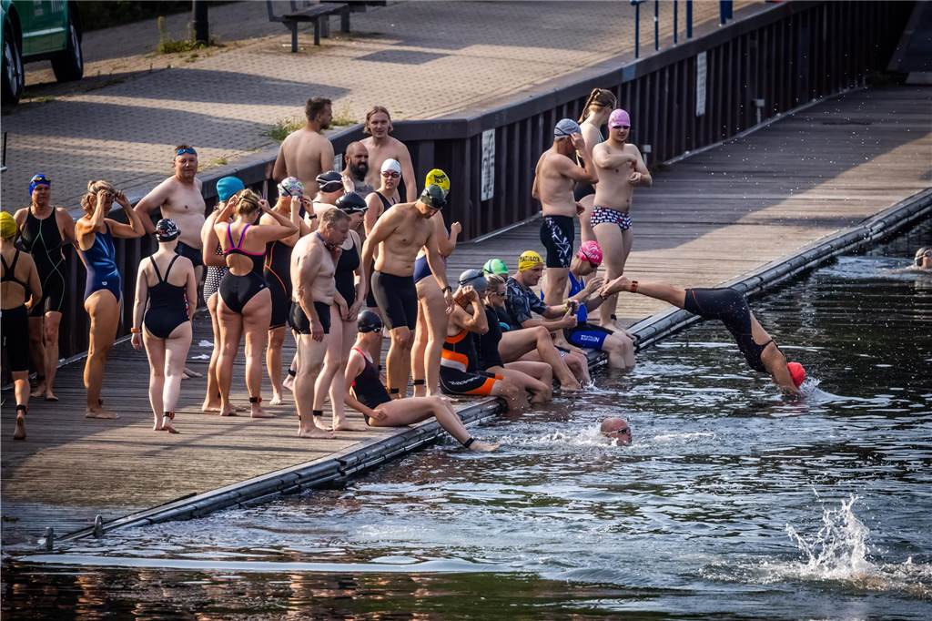 Die besten Fotos vom Triathlon in Dortmund 2024. 