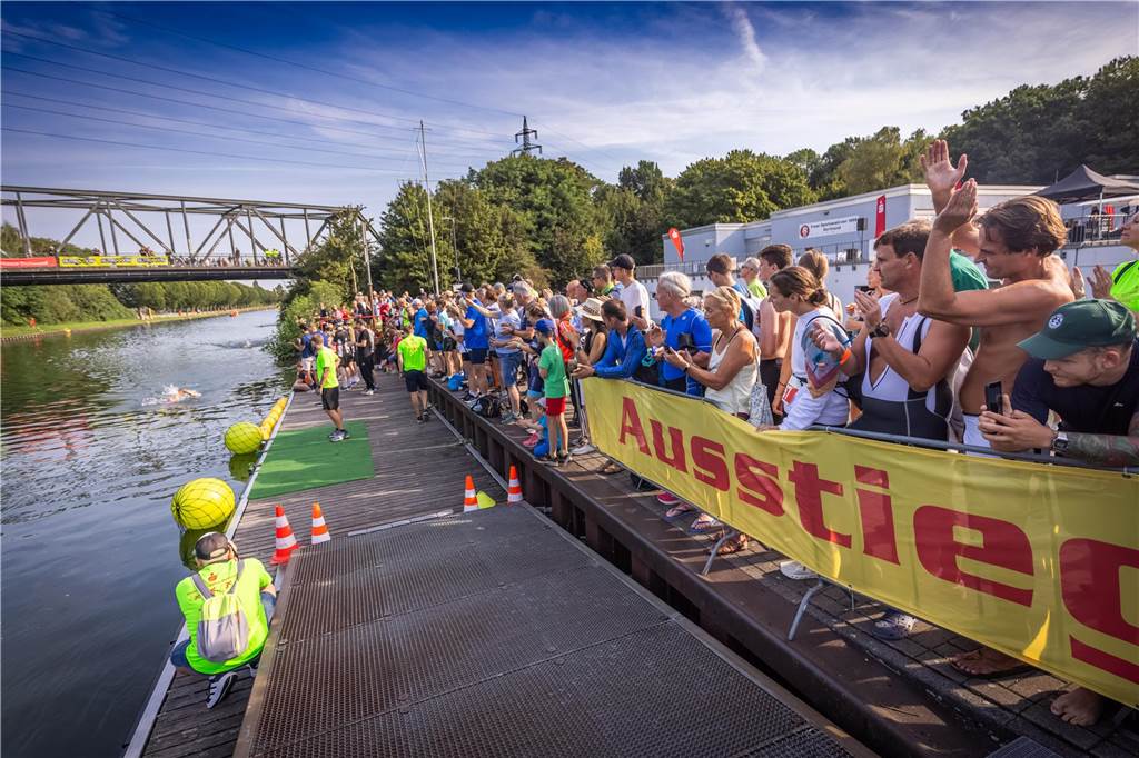 Die besten Fotos vom Triathlon in Dortmund 2024. 