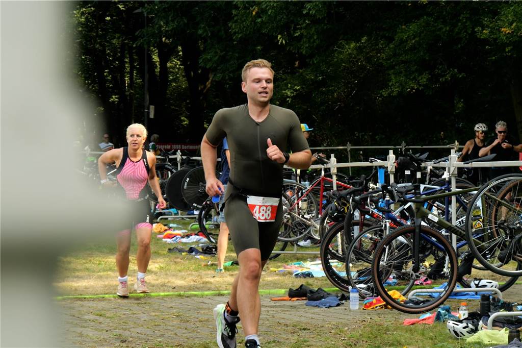 Die besten Fotos vom Triathlon in Dortmund 2024. 