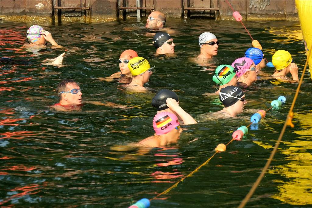 Die besten Fotos vom Triathlon in Dortmund 2024. 