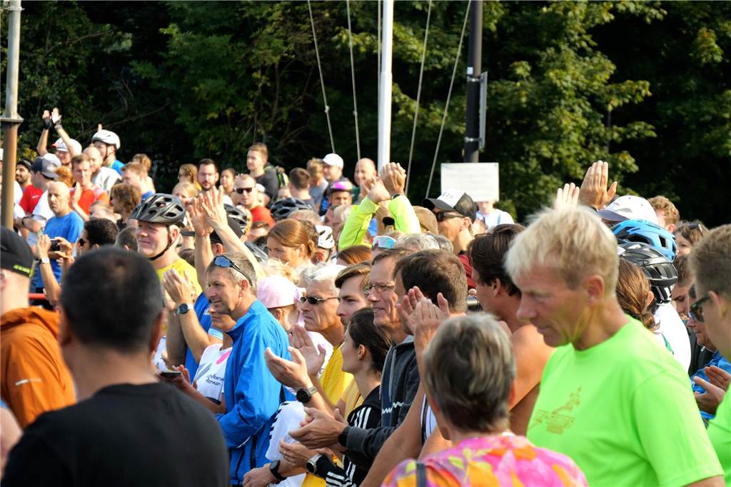 Die besten Fotos vom Triathlon in Dortmund 2024. 