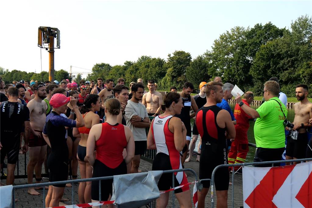 Die besten Fotos vom Triathlon in Dortmund 2024. 