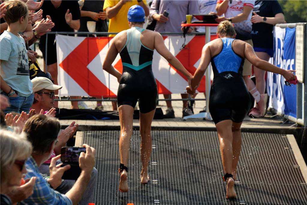 Die besten Fotos vom Triathlon in Dortmund 2024. 