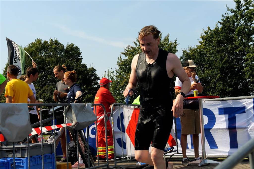 Die besten Fotos vom Triathlon in Dortmund 2024. 