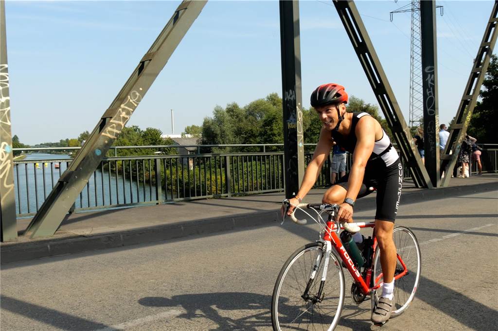 Die besten Fotos vom Triathlon in Dortmund 2024. 