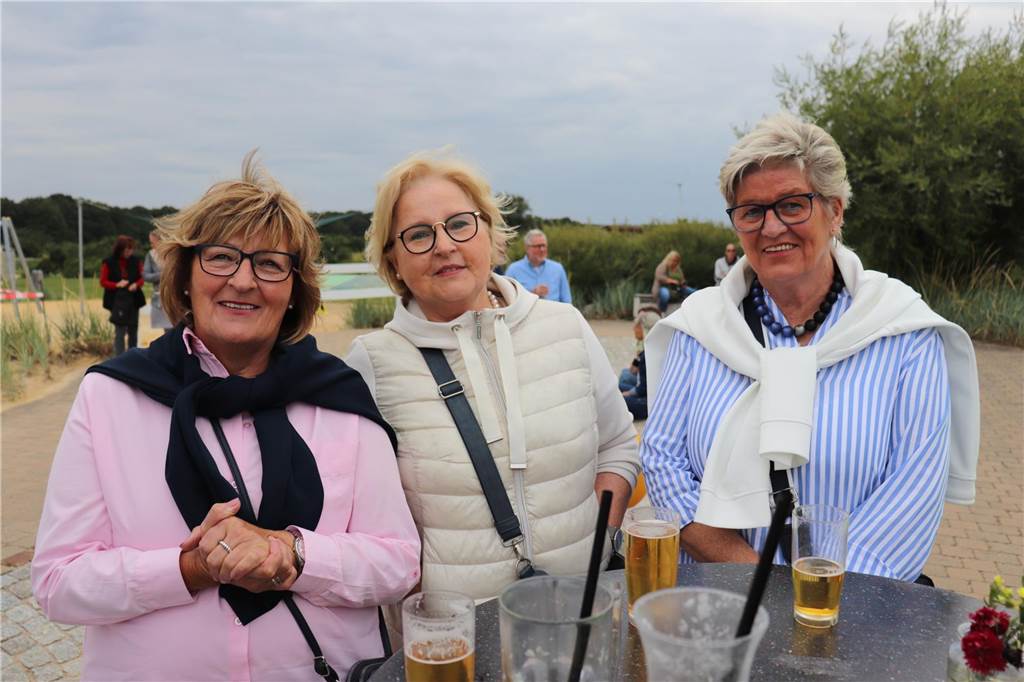 Begeisterte Besucher beim Summer Special mit Wolf Codera.