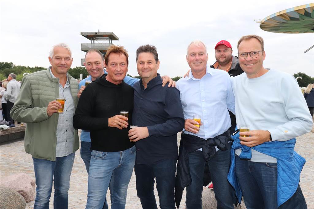 Begeisterte Besucher beim Summer Special mit Wolf Codera.