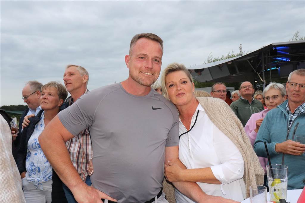 Begeisterte Besucher beim Summer Special mit Wolf Codera.