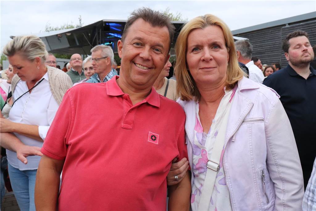 Begeisterte Besucher beim Summer Special mit Wolf Codera.