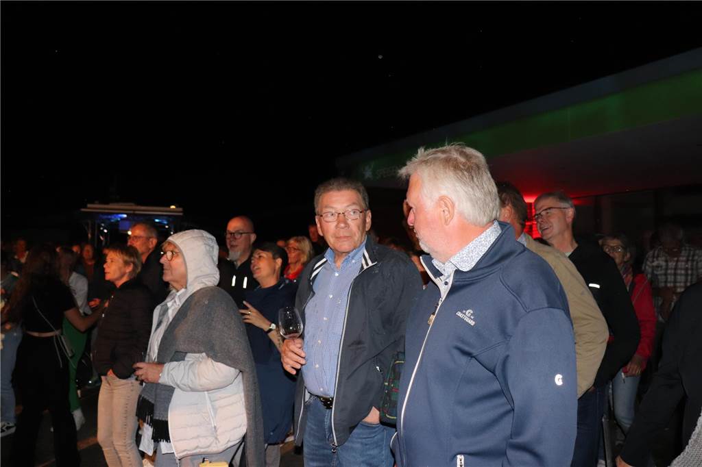 Begeisterte Besucher beim Summer Special mit Wolf Codera.