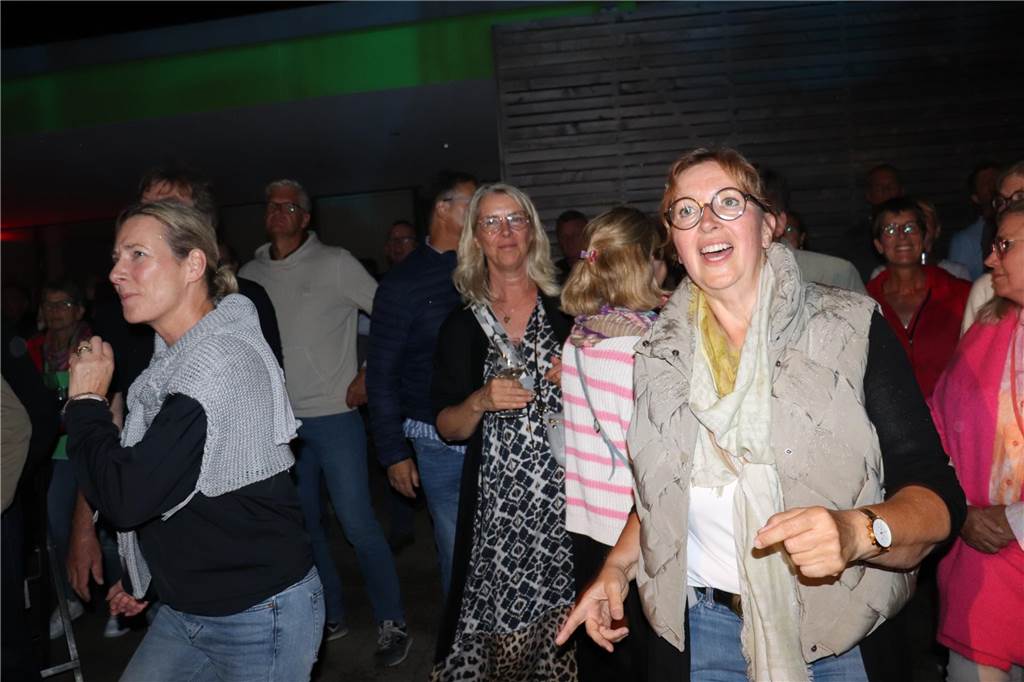 Begeisterte Besucher beim Summer Special mit Wolf Codera.