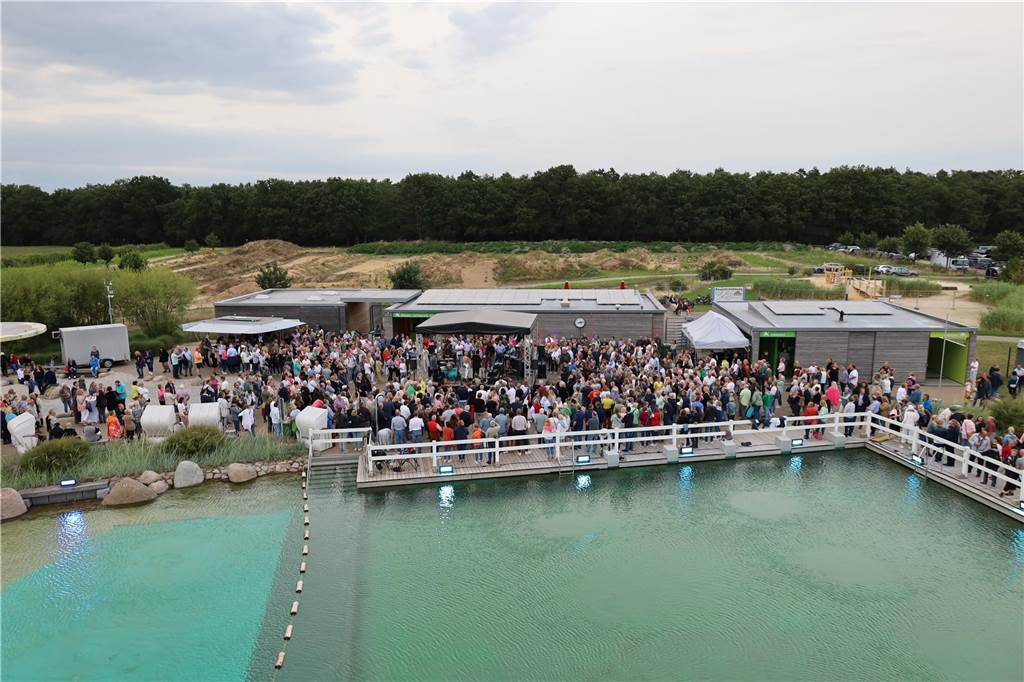 Begeisterte Besucher beim Summer Special mit Wolf Codera.