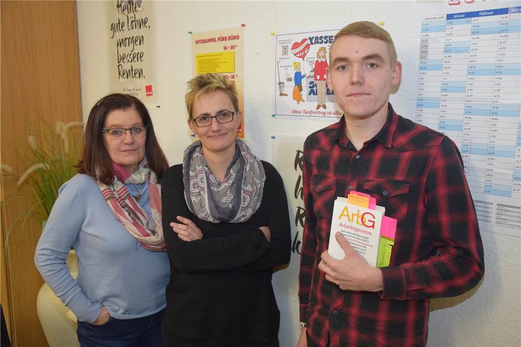 Bei Real ringen Mitarbeiter um Arbeitsplätze und faire Bezahlung Die Betriebsratsmitglieder Beate Curtis (l.), Désirée Simon und Dennis Walter zeigen sich kämpferisch: Sie wollen für faire Arbeitsbedingungen bei Real sorgen. Die haben sich zuletzt deutlich verschlechtert.