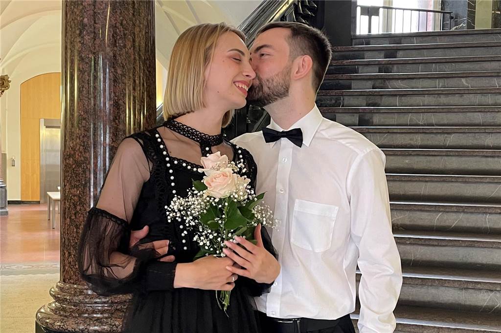 Uneinigkeit vor dem Standesbeamten: Das passierte Eduard und Nadiia während der Trauung Nadiia und Eduard