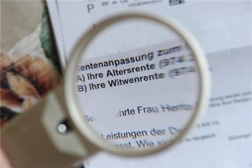 Die Bezüge der mehr als 20 Millionen Rentner in Deutschland steigen ab Juli um mehr als drei Prozent. Foto: Jens Kalaene