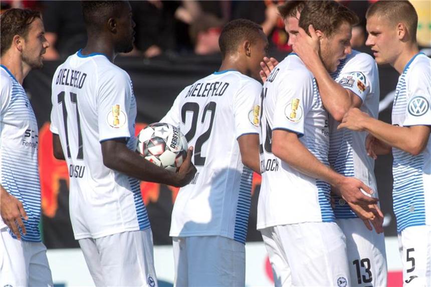 Bielefeld meistert Pokal-Hürde in Stendal souverän Die Bielefelder hatten keine Probleme in Stendal. Foto: Klaus-Dietmar Gabbert