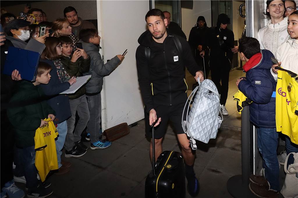 Die Bilder der BVB-Rückkehr aus Spanien.