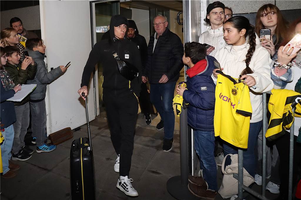Die Bilder der BVB-Rückkehr aus Spanien.