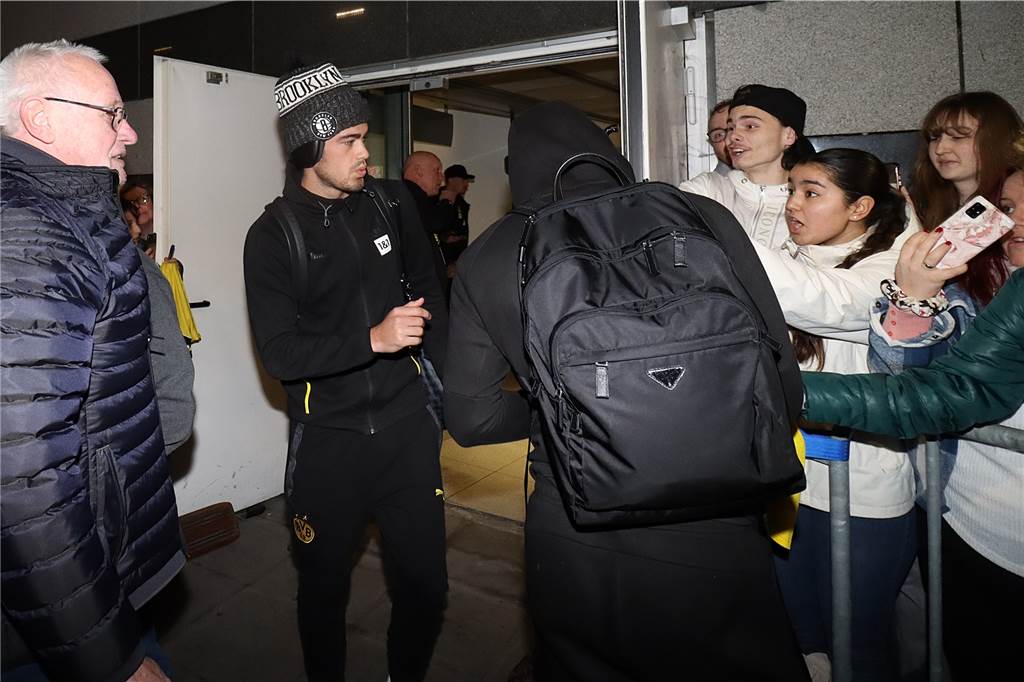 Die Bilder der BVB-Rückkehr aus Spanien.