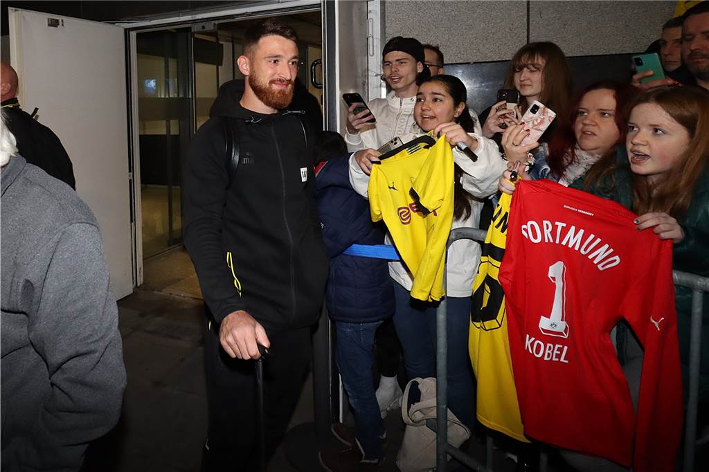 Die Bilder der BVB-Rückkehr aus Spanien.