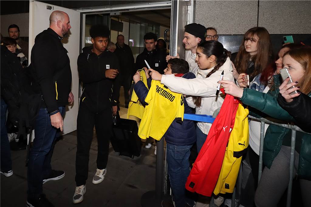 Die Bilder der BVB-Rückkehr aus Spanien.