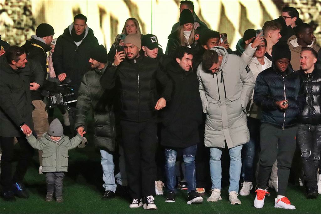 Die Bilder des BVB-Weihnachtssingens im Signal Iduna Park.