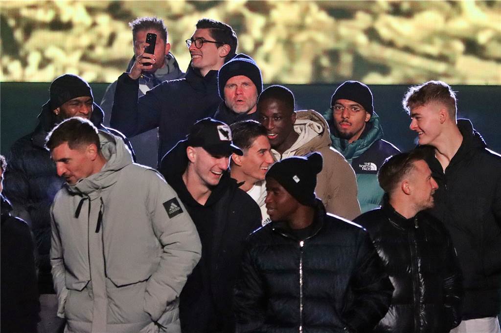 Die Bilder des BVB-Weihnachtssingens im Signal Iduna Park.