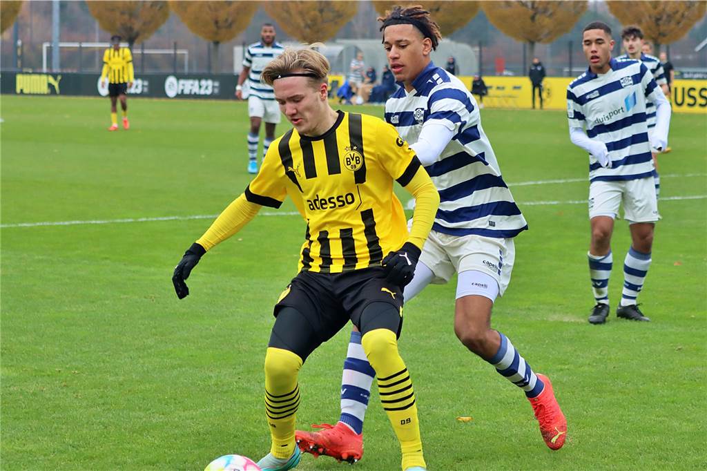 Die Bilder des Heimspiels der BVB-U19 gegen den MSV Duisburg.