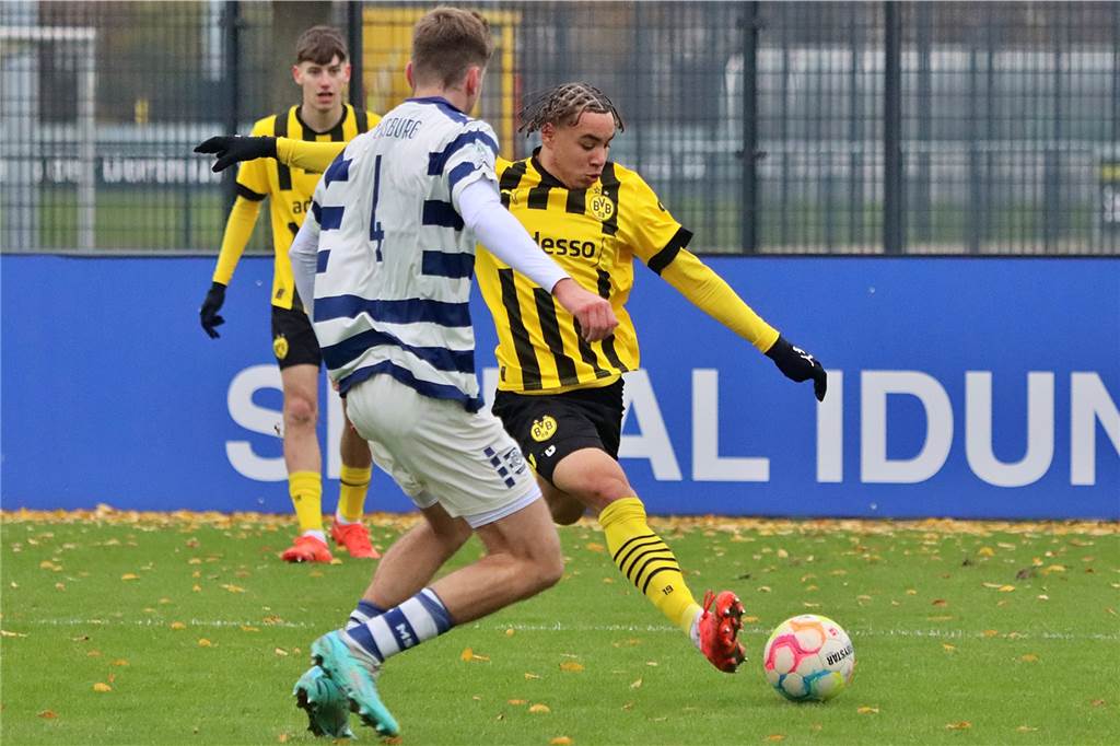 Die Bilder des Heimspiels der BVB-U19 gegen den MSV Duisburg.