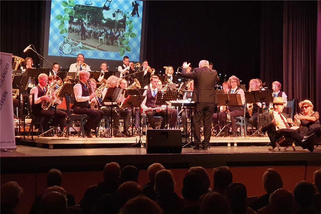 Tage im Zeichen der Musik: 70 Musiker sorgen für Besonderheit in Herbern Die Blaskapelle Schwartländer zeigte bei ihrem Jahreskonzert eine Bandbreite an Musikgenres.