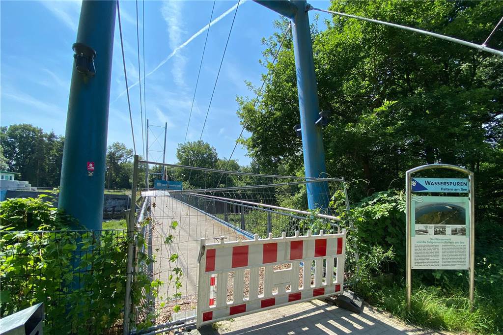 Die Blaue Brücke am Walzenwehr war seit drei Jahren gesperrt.
