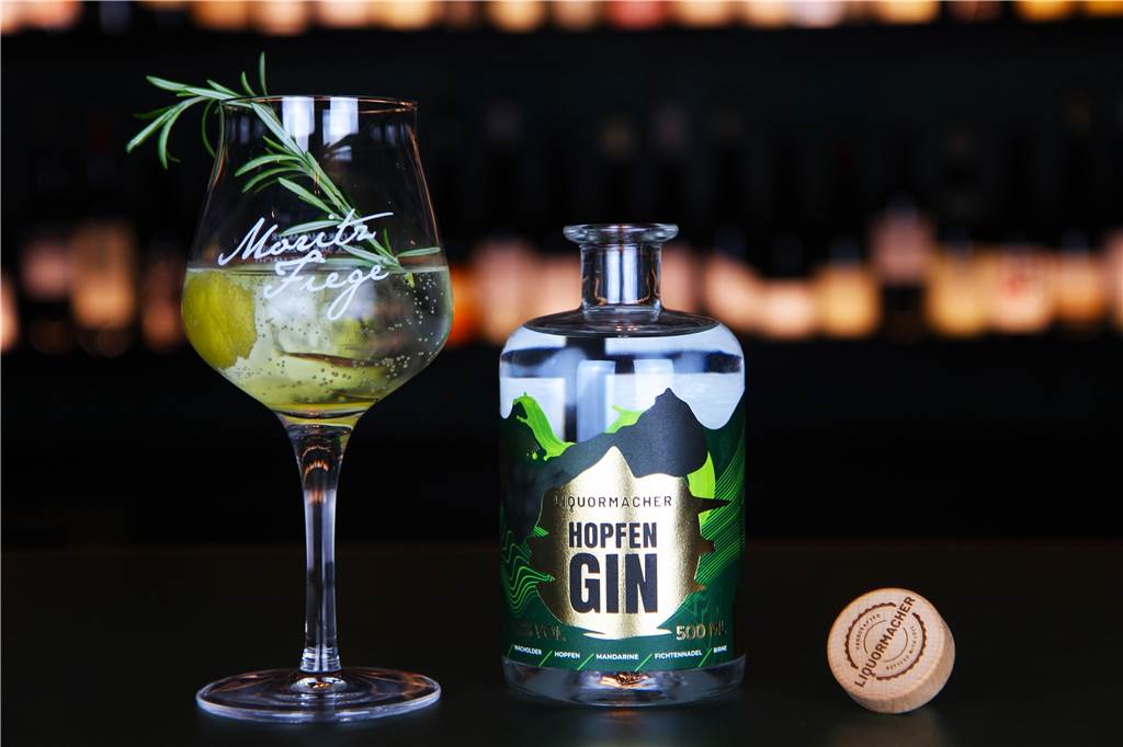 Dieser Hopfen-Gin aus Bochum räumt einen weltweiten Preis ab Die Brauerei Fiege half bei der Produktion des Bochumer Hopfen Gins.